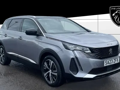 Gebraucht Peugeot 5008 GTi 131 PS (96 kW) 2023 Grau SUV