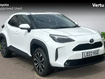 Used Toyota Yaris Cross Design 116 HP (85 kW) 2022 White SUV