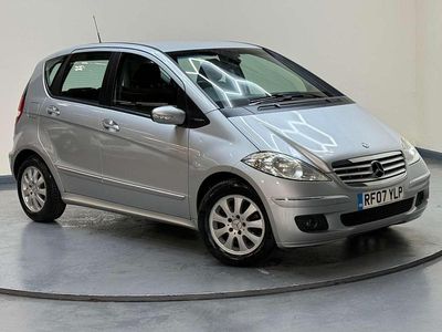 Begagnad Mercedes A150 Elegance 95 HK (69 kW) 2007 Silver Halvkombi