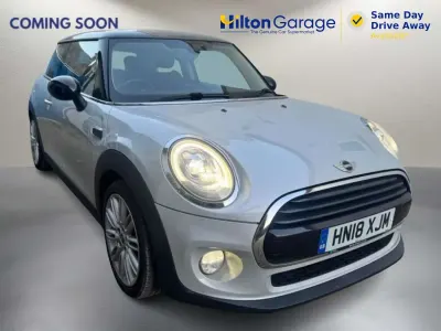 Usado Mini Cooper Hatch 2018 Plateado Utilitario