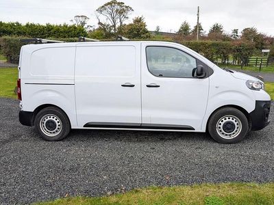 Used Peugeot Expert Premium 102 HP (75 kW) 2022 White Van
