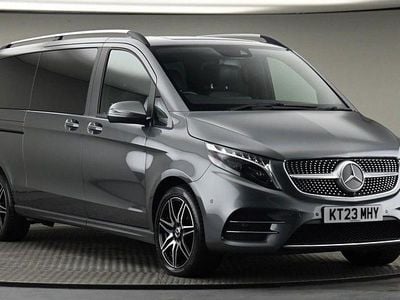 Mercedes V220
