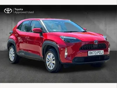 Used Toyota Yaris Cross 114 HP (83 kW) 2023 Red SUV