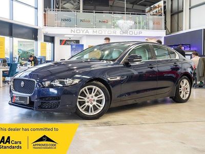 Used Jaguar XE Ingenium 200 HP (147 kW) 2017 Blue Sedan