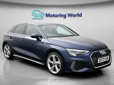 Begagnad Audi A3 Sportback S-Line 150 HK (110 kW) 2024 Blå Halvkombi