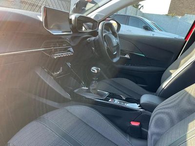 Used Peugeot 208 Allure Premium 99 HP (72 kW) 2020 Red Hatchback