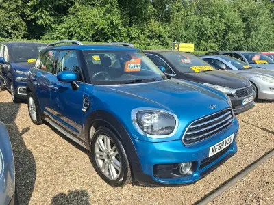 Used Mini Cooper Countryman Exclusive 136 HP (100 kW) 2019 Island blue metallic SUV