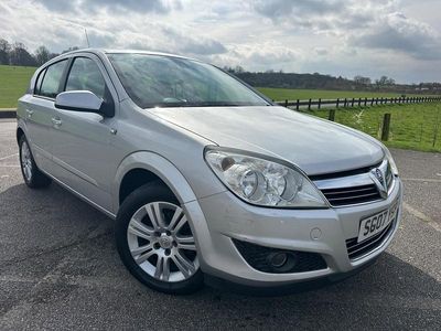 Used Vauxhall Astra Design Edition 2007 Silver Hatchback
