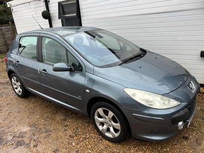 Grey Used 2006 Peugeot 307 Hatchback | £2,495 (A bit pricey)