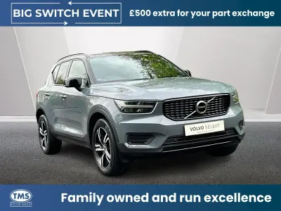 Begagnad Volvo XC40 R-Design 163 HK (119 kW) 2022 Grå SUV