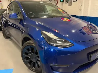 Usado Tesla Model Y Long Range AWD 286 kW (389 HP) 2025 SUV