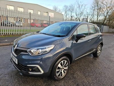 Used Renault Captur Expression+ 90 HP (66 kW) 2018 Blue SUV