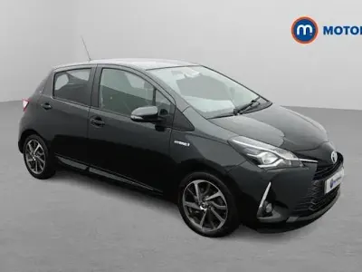 Used Toyota Yaris Hybrid 101 HP (74 kW) 2019 Black Hatchback