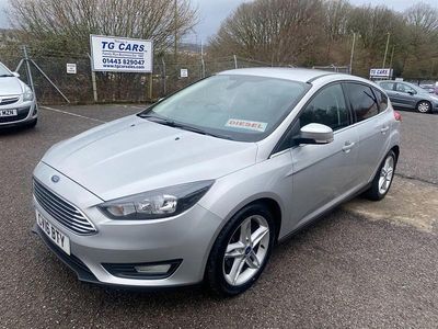 Used Ford Focus Zetec 120 HP (88 kW) 2016 Silver Hatchback