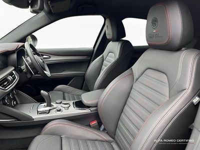 Used Alfa Romeo Stelvio 276 HP (202 kW) 2024 Red SUV