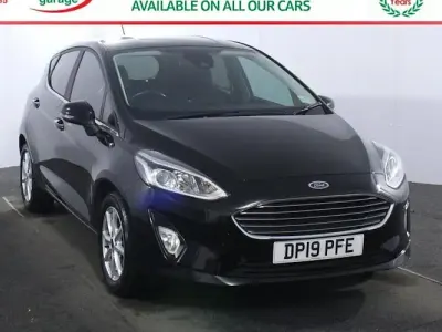 Używany Ford Fiesta Zetec 86 KM (63 kW) 2019 Czarny Hatchback