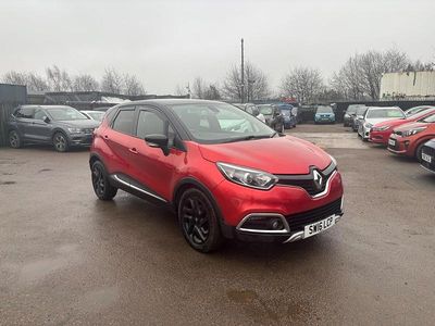 Used Renault Captur Signature 2016 Red/black SUV