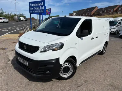 Used Peugeot Expert Premium 142 HP (104 kW) 2021 White Van
