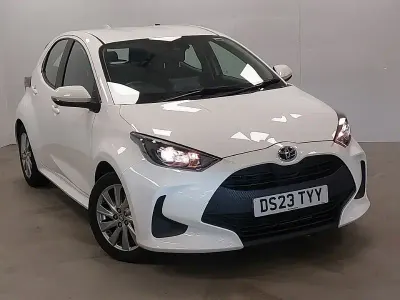 Used Toyota Yaris 116 HP (85 kW) 2023 White Hatchback