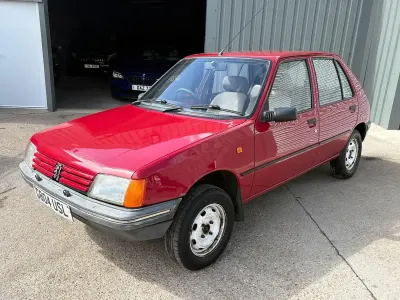 Used Peugeot 205 1990 Red Hatchback