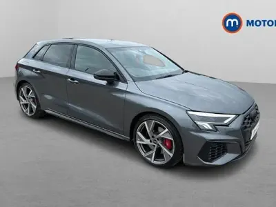 Usado Audi S3 Sportback Black Edition 310 HP (228 kW) 2023 Cinzento Citadino