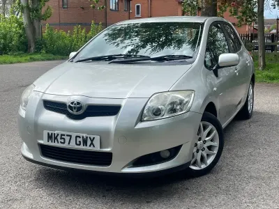 Used Toyota Auris T3 97 HP (71 kW) 2007 Silver Hatchback