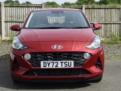 Used Hyundai i10 SE 67 HP (49 kW) 2022 Red Hatchback