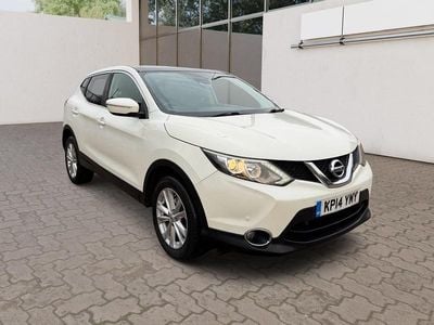 Used Nissan Qashqai Acenta Premium 2014 White SUV