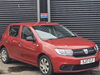 Begagnad Dacia Sandero Ambiance 90 HK (66 kW) 2017 Röd Halvkombi