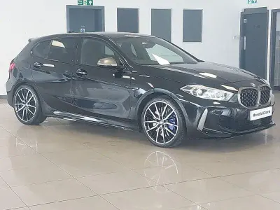 Usado BMW M135 Shadowline 306 CV (225 kW) 2022 Negro Utilitario