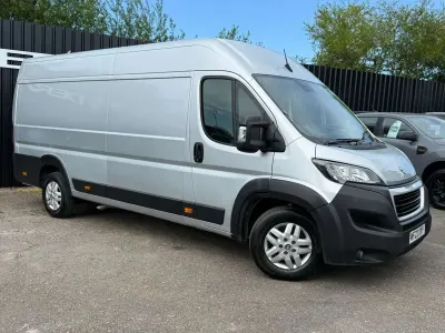 Used Peugeot Boxer 140 HP (102 kW) 2022 Silver Van