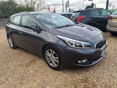 Usado Kia Ceed 2014 Prateado Citadino