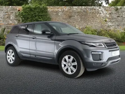 Käytetty Land Rover Range Rover evoque SE 240 HP (176 kW) 2019 Harmaa Katumaasturi