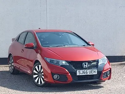 Used Honda Civic SE Plus 142 HP (104 kW) 2016 Red Hatchback