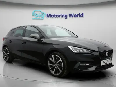 Second-hand Seat Leon FR Sport 130 CP (95 kW) 2022 Negru Hatchback