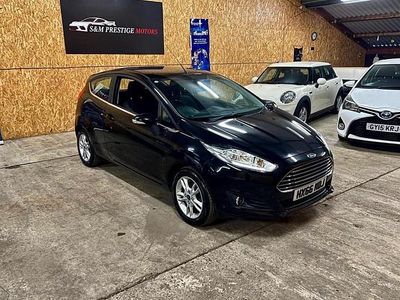 Black Used 2016 Ford Fiesta Zetec Hatchback | £4,573 (Fair price)