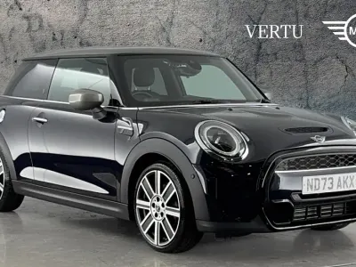 Używany Mini Cooper S Exclusive 178 KM (130 kW) 2022 Czarny Hatchback
