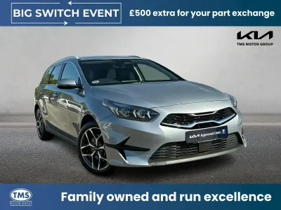Used Kia Ceed 138 HP (101 kW) 2025 Silver Hatchback