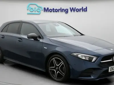 Used Mercedes A180 Executive 136 HP (100 kW) 2022 Blue Hatchback