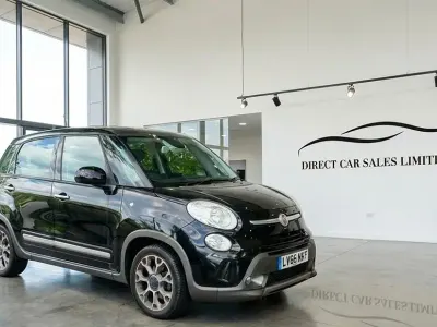 Usado Fiat 500L Trekking 95 HP (69 kW) 2016 Preto Monovolume