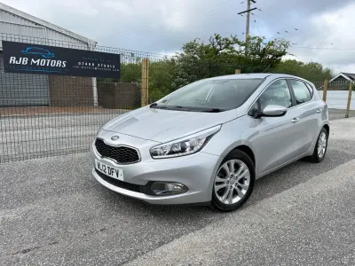 Used Kia Ceed 2012 Silver Hatchback