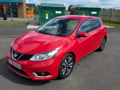 Używany Nissan Pulsar Tekna 110 KM (80 kW) 2015 Czerwony Hatchback