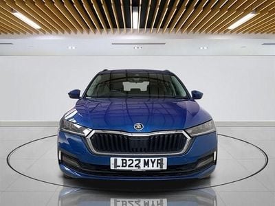 Used Skoda Octavia SE 110 HP (80 kW) 2022 Blue Estate