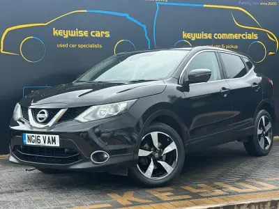 Used Nissan Qashqai N-Connecta 110 HP (80 kW) 2016 Black SUV