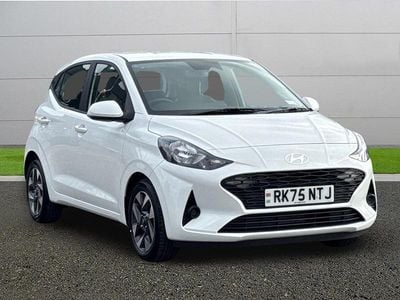 White New 2025 Hyundai i10 Advanced Hatchback | £15,999 (Good price)
