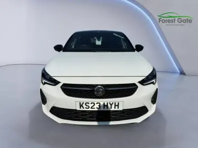 Used Vauxhall Corsa S 99 HP (72 kW) 2023 White Hatchback