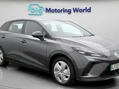 Usado MG MG4 EV SE 319 kW (435 CV) 2023 Gris Utilitario