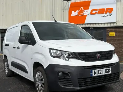 Used Peugeot Partner 131 HP (96 kW) 2021 White MPV