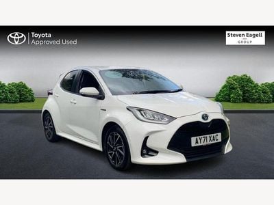 Used Toyota Yaris Hybrid Design 2021 White Hatchback