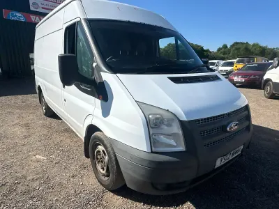 Usado Ford Transit 125 HP (91 kW) 2012 Branco Van